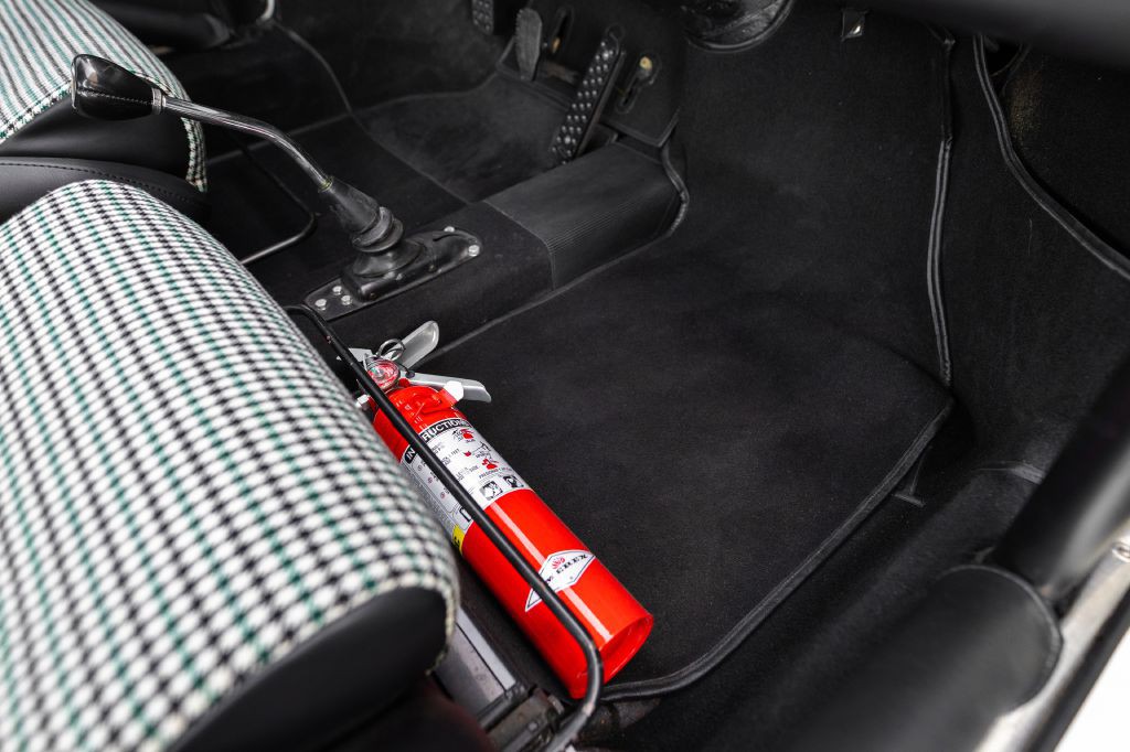 1965 Porsche 911 Image 141