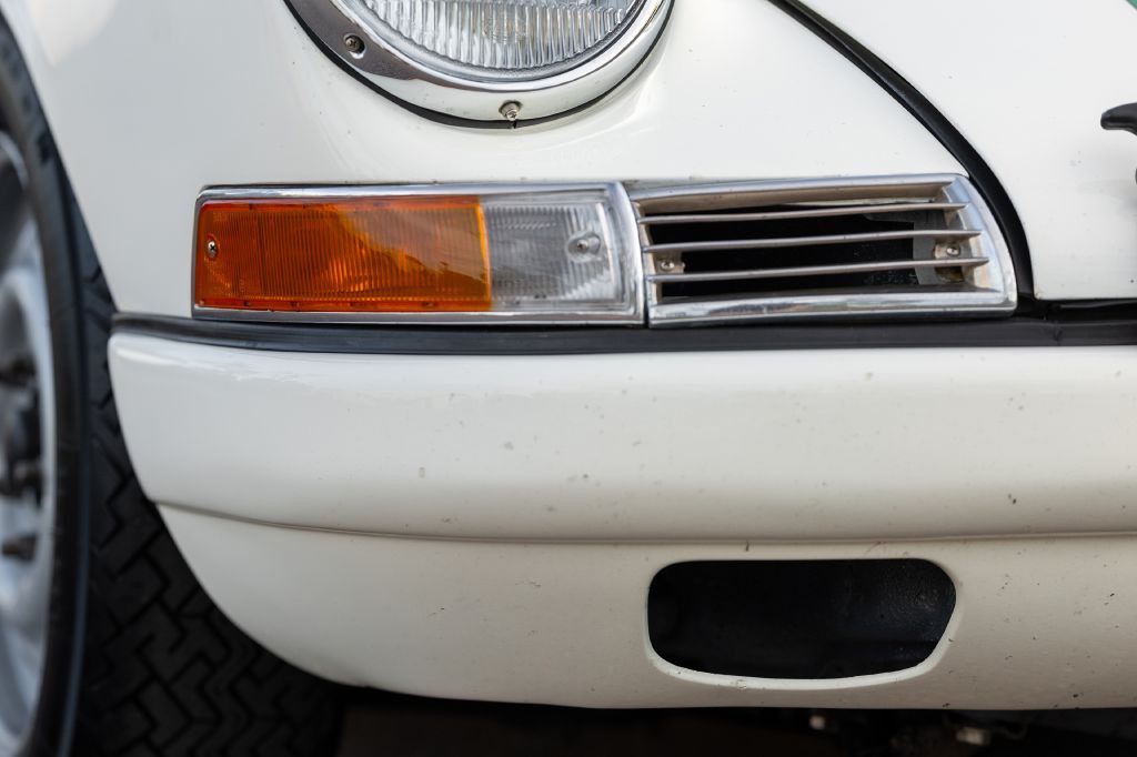 1965 Porsche 911 Image 176