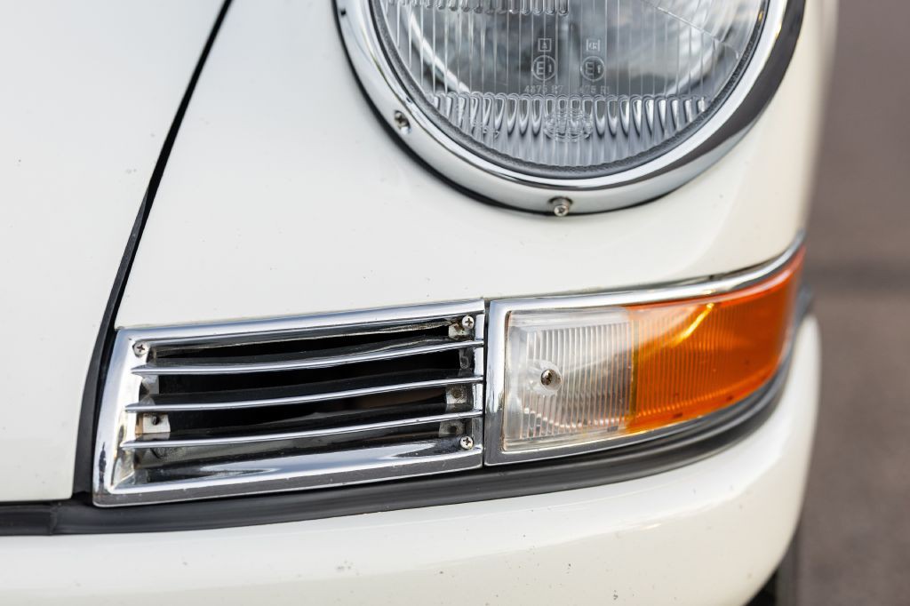 1965 Porsche 911 Image 182