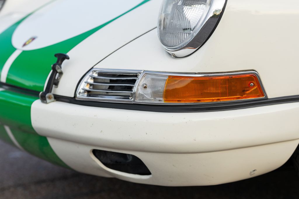 1965 Porsche 911 Image 183