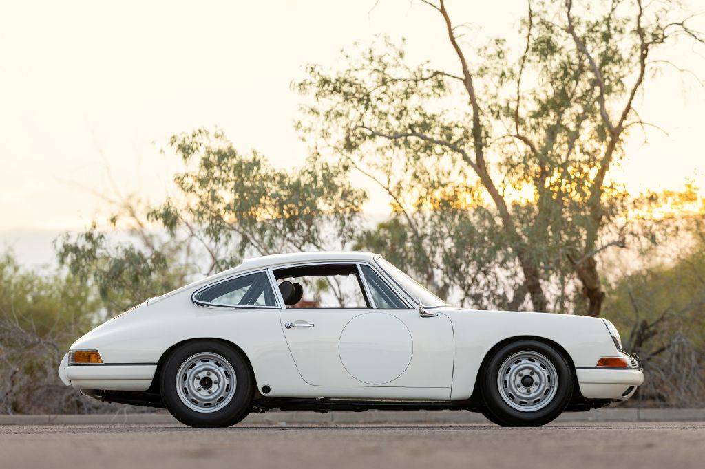 1965 Porsche 911 Image 206