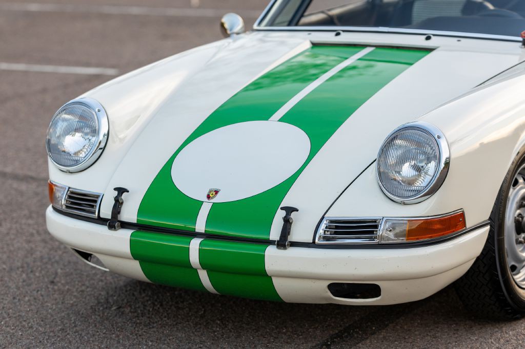 1965 Porsche 911 Image 210