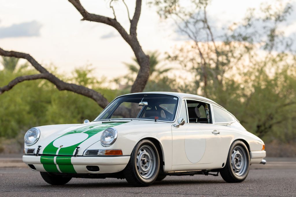 1965 Porsche 911 Image 216