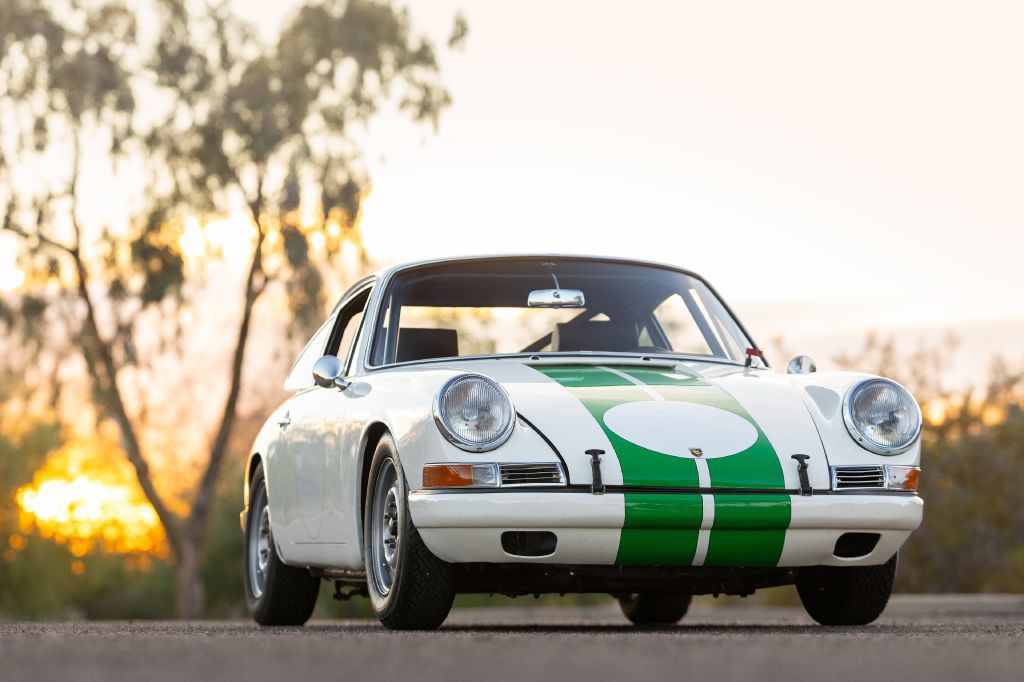 1965 Porsche 911 Image 220