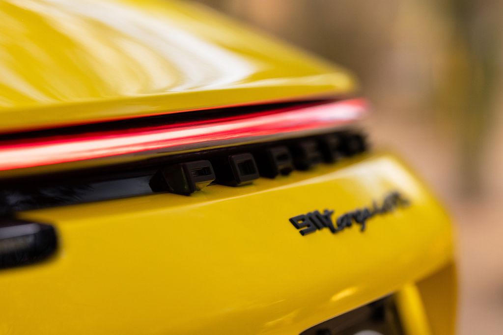 2024 Porsche 911 Image 17