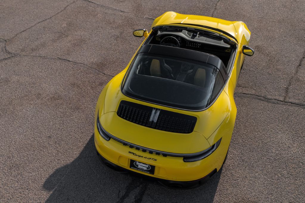 2024 Porsche 911 Image 24