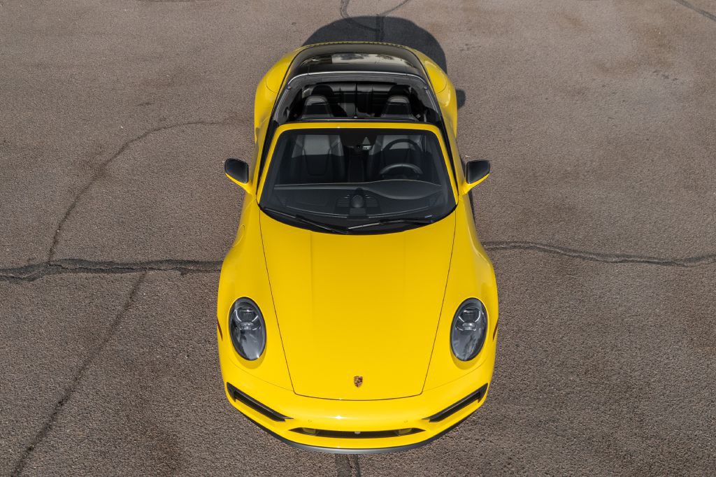 2024 Porsche 911 Image 32