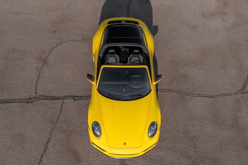 2024 Porsche 911 Image 33