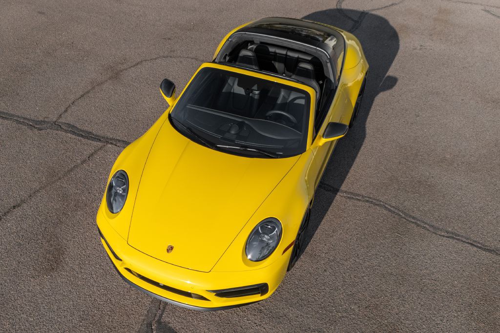 2024 Porsche 911 Image 34