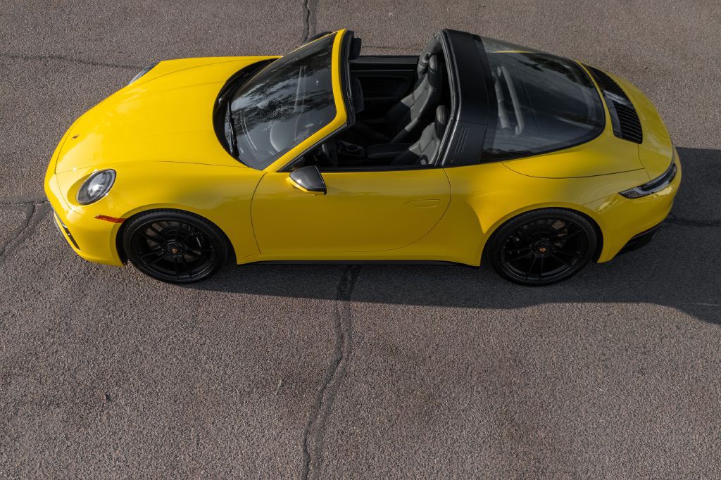 2024 Porsche 911 Image 37