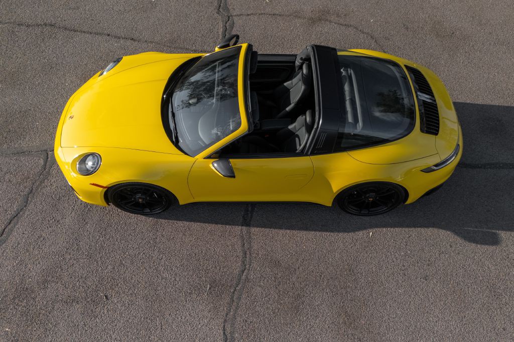 2024 Porsche 911 Image 38