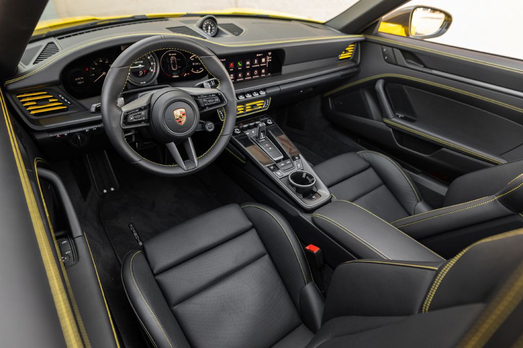 2024 Porsche 911 Image 92