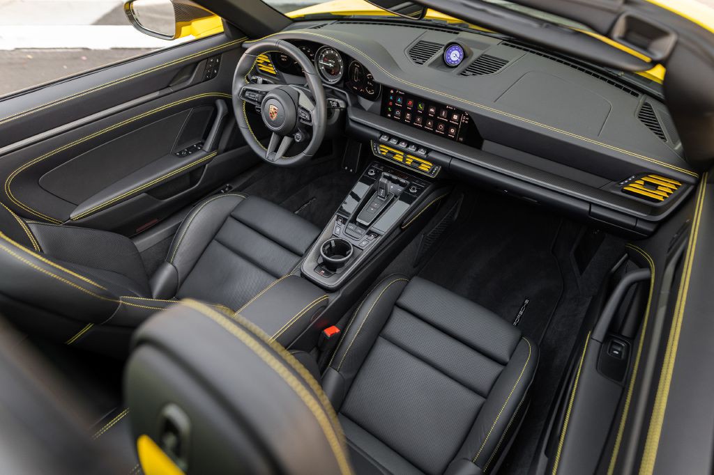 2024 Porsche 911 Image 96