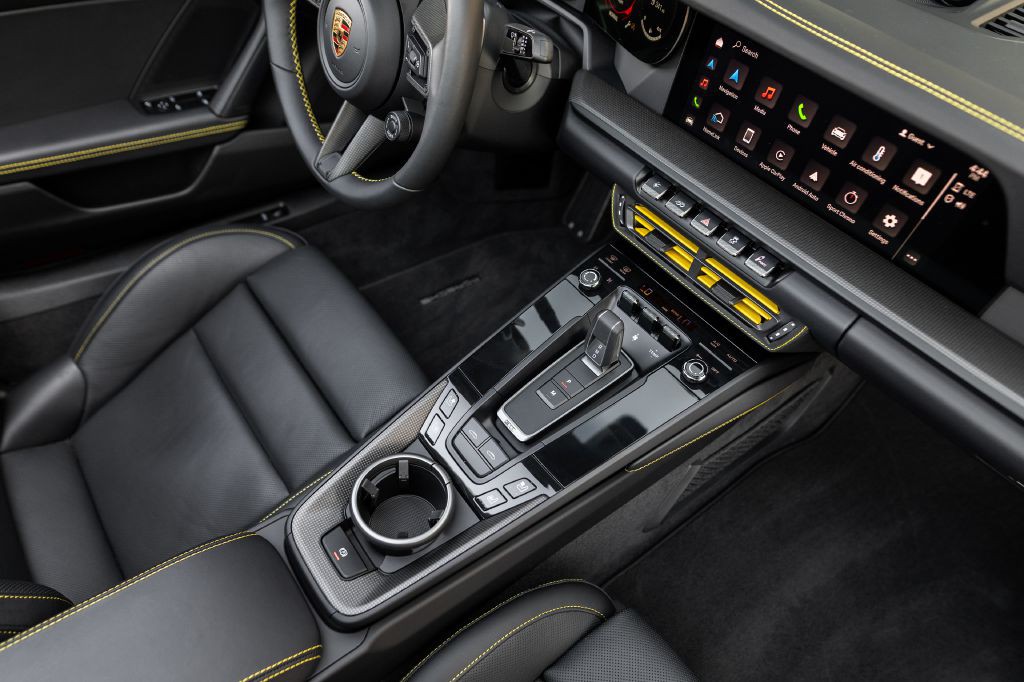 2024 Porsche 911 Image 100