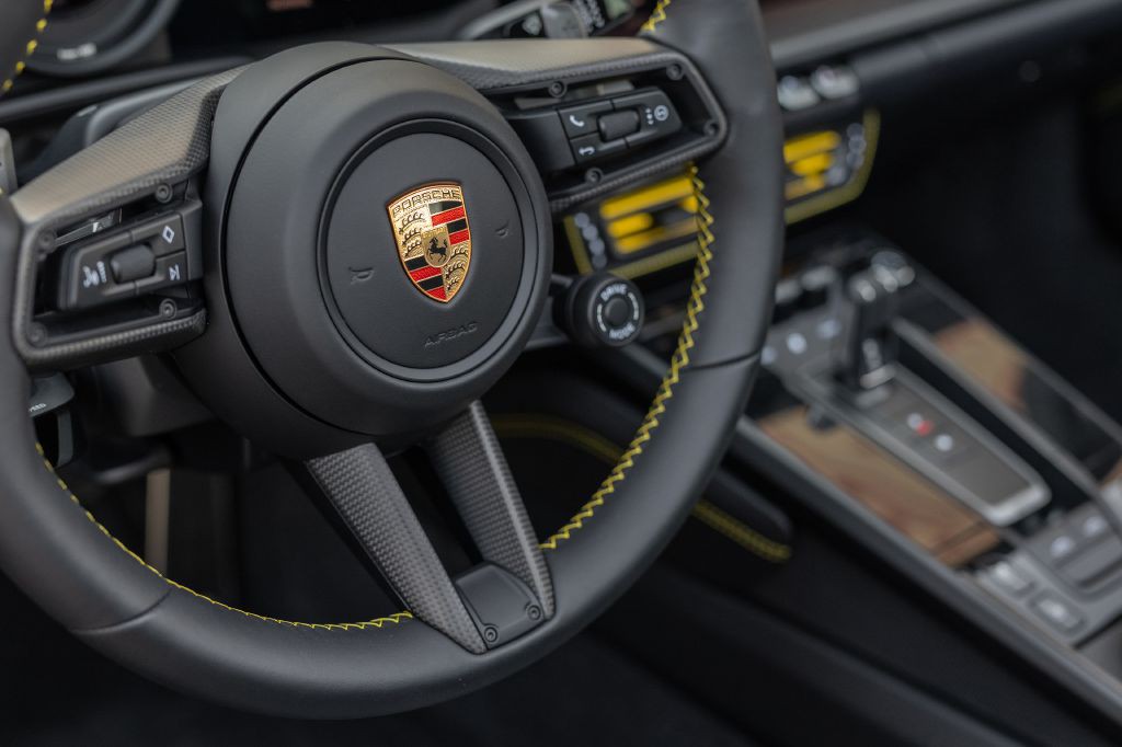 2024 Porsche 911 Image 126