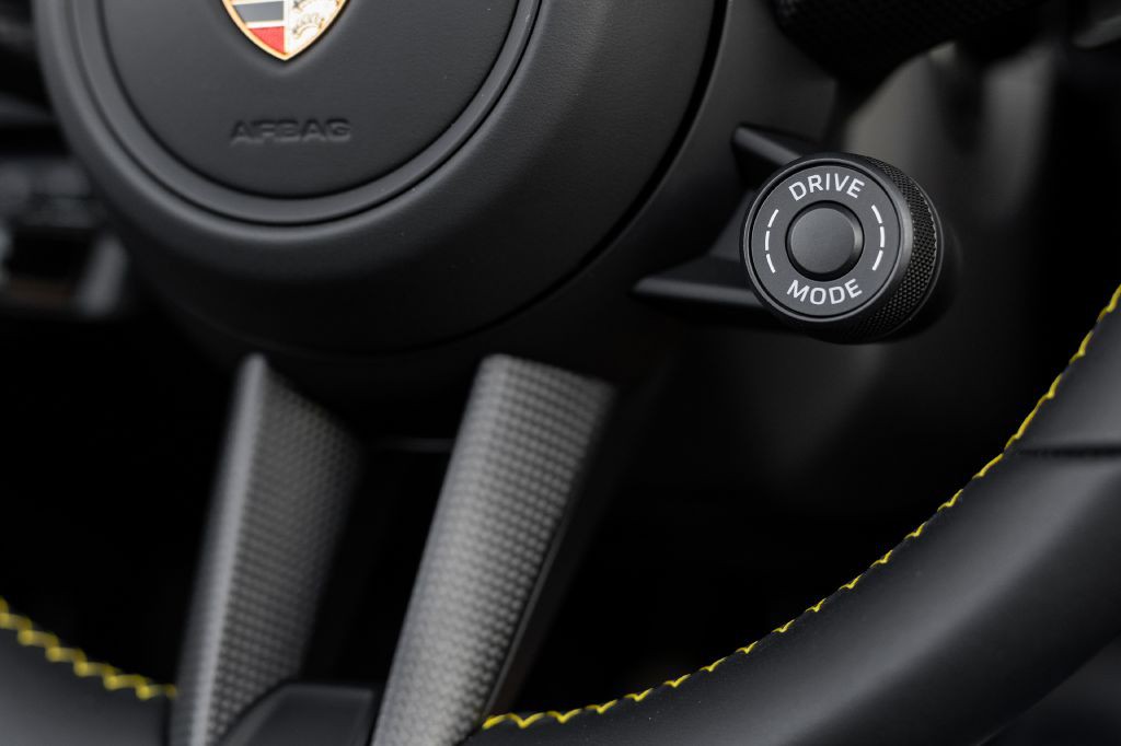 2024 Porsche 911 Image 135