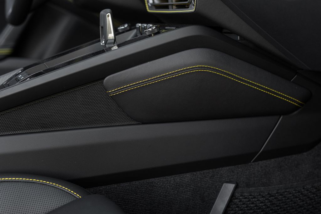 2024 Porsche 911 Image 137