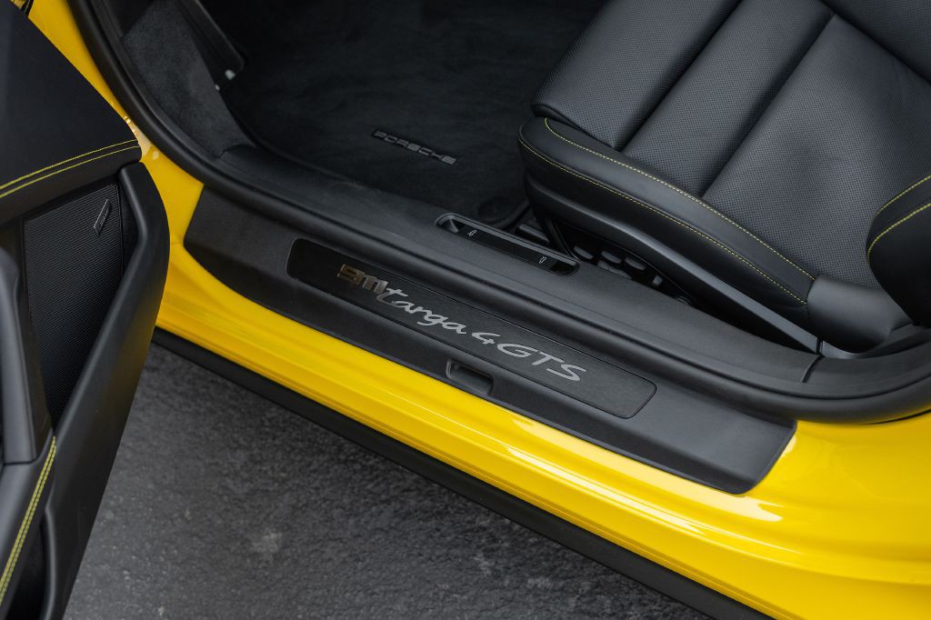 2024 Porsche 911 Image 149
