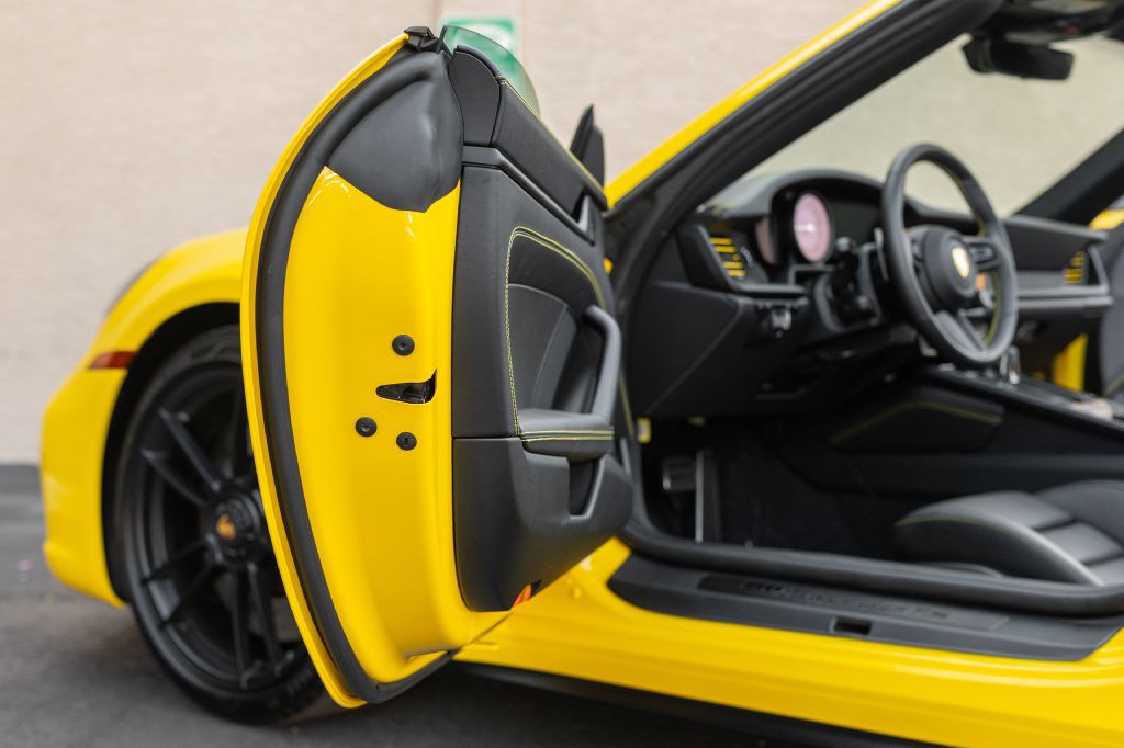 2024 Porsche 911 Image 151