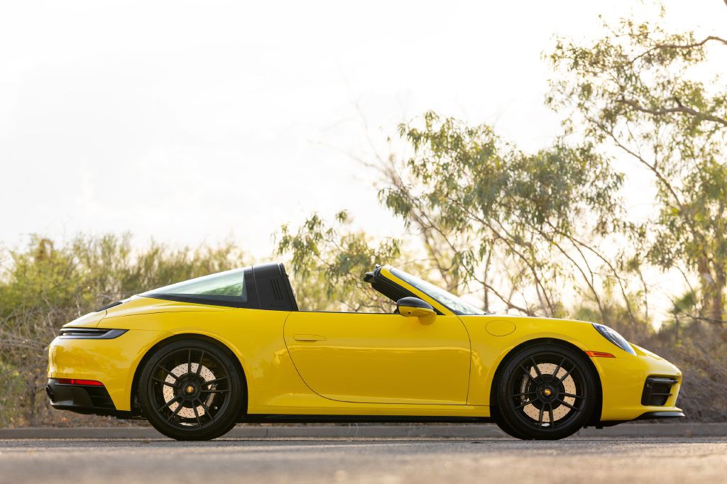 2024 Porsche 911 Image 240