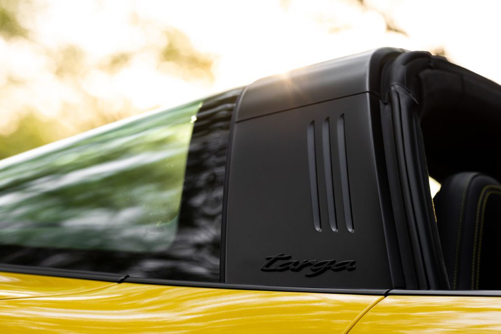 2024 Porsche 911 Image 250