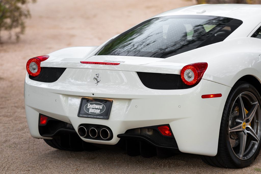 2015 Ferrari 458 ITALIA Image 12