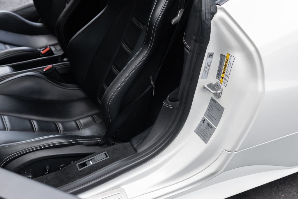 2015 Ferrari 458 ITALIA Image 81