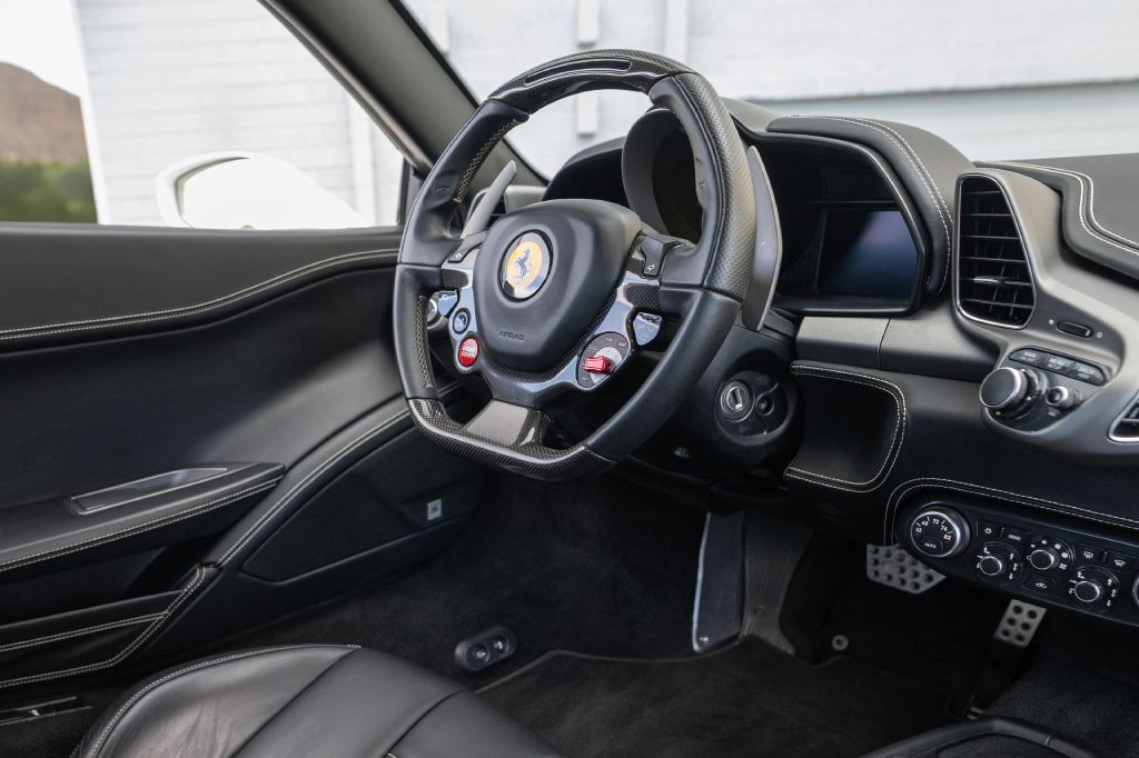 2015 Ferrari 458 ITALIA Image 141