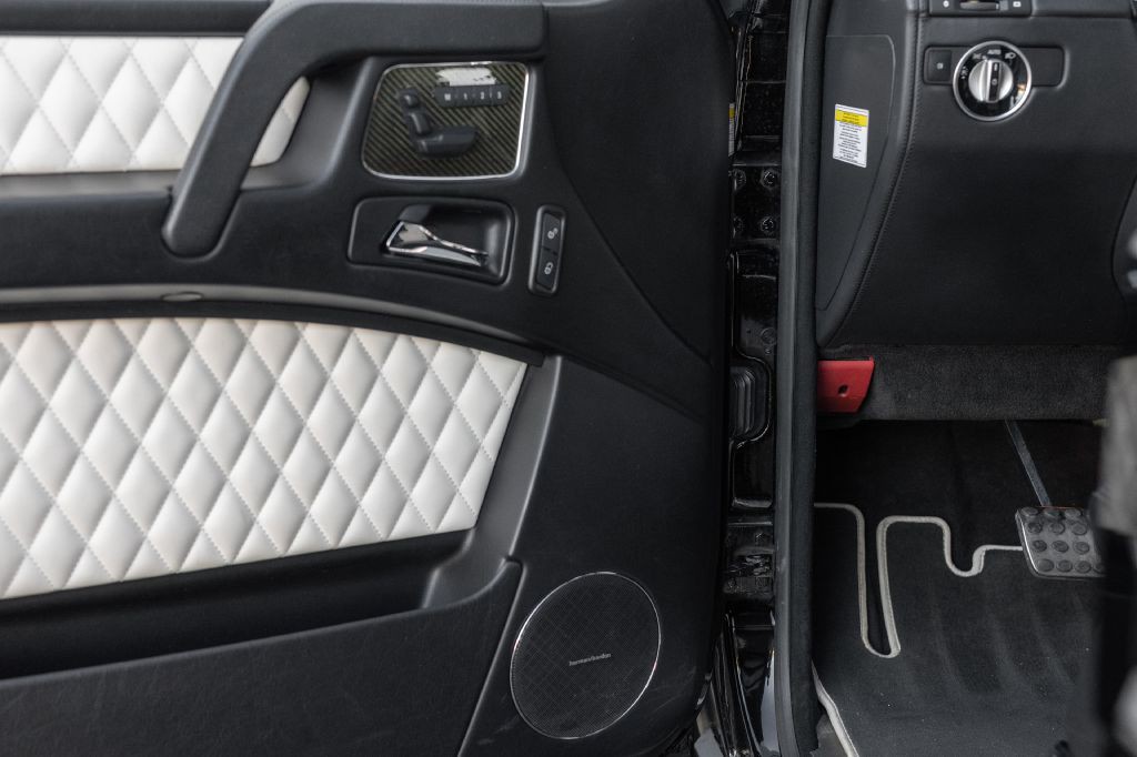 2014 Mercedes-Benz G-Class Image 86