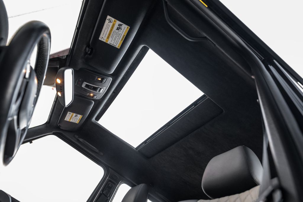 2014 Mercedes-Benz G-Class Image 128