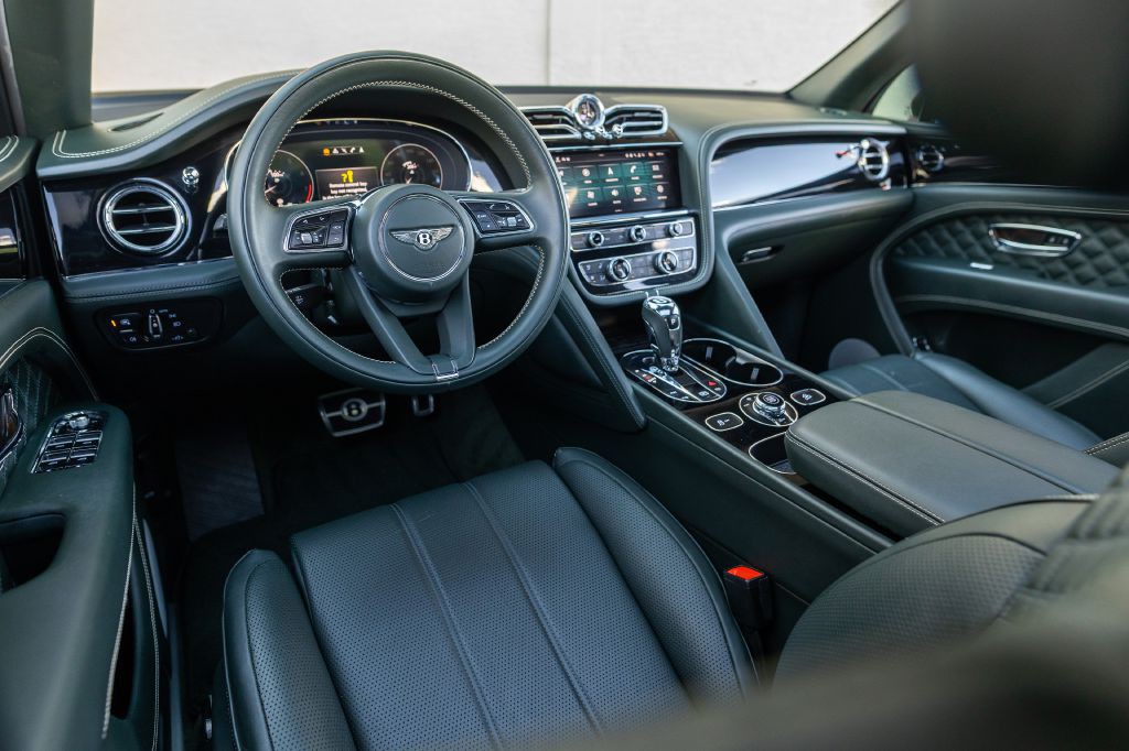 2021 Bentley Bentayga Image 20