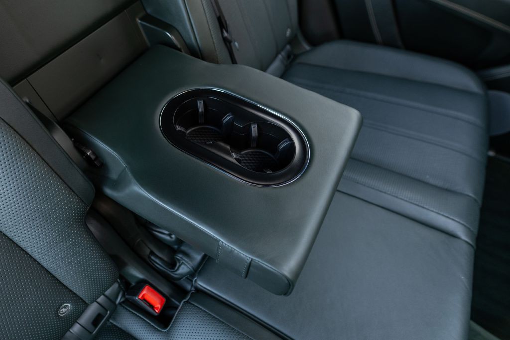 2021 Bentley Bentayga Image 49