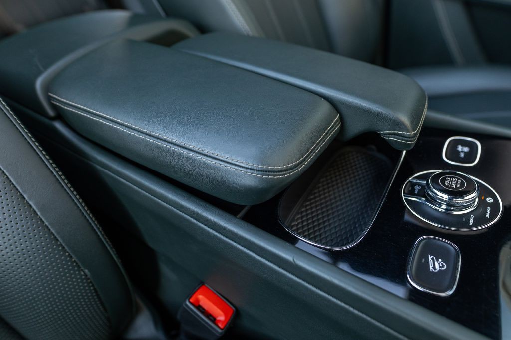 2021 Bentley Bentayga Image 54