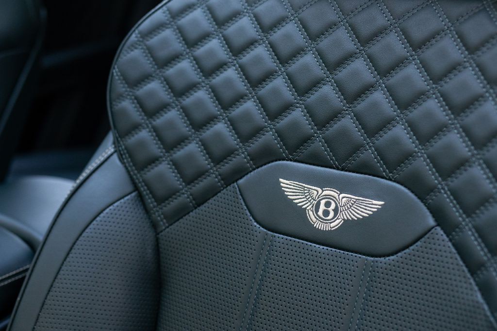 2021 Bentley Bentayga Image 111