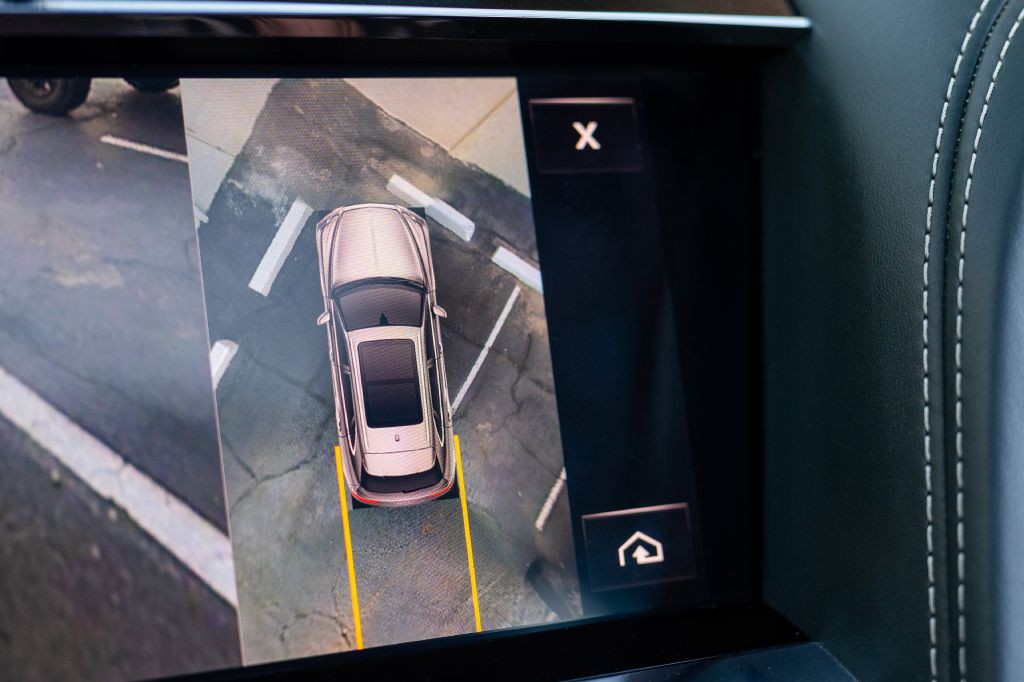 2021 Bentley Bentayga Image 128
