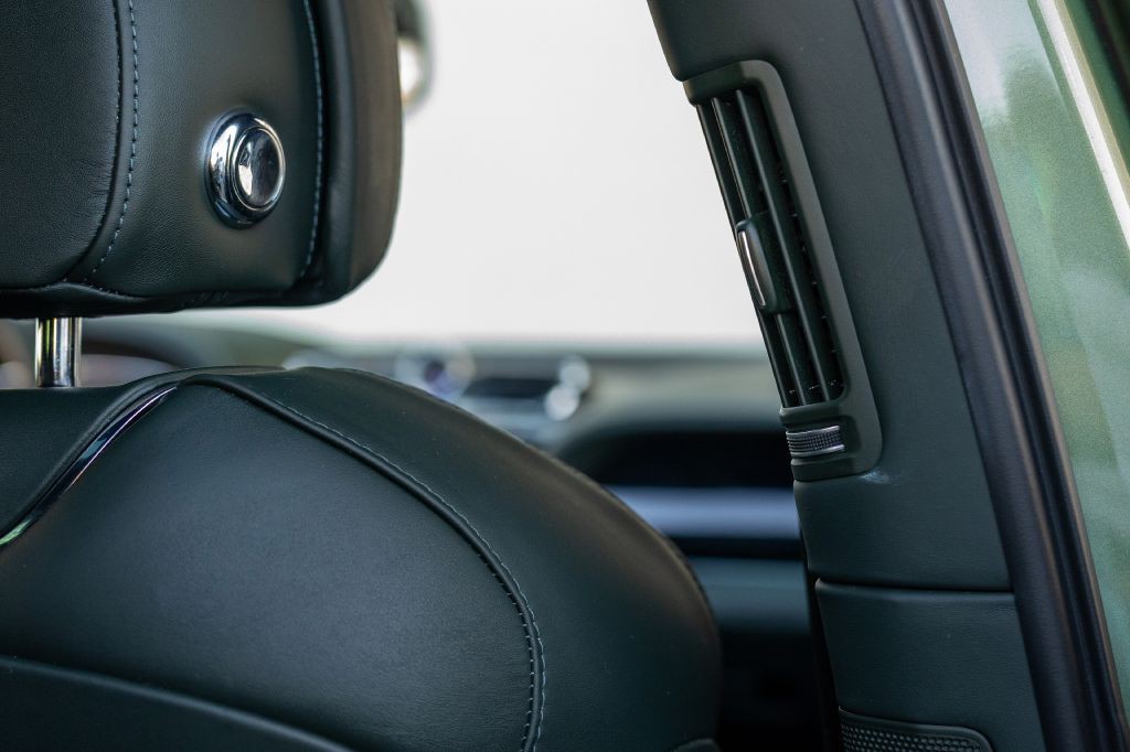 2021 Bentley Bentayga Image 151