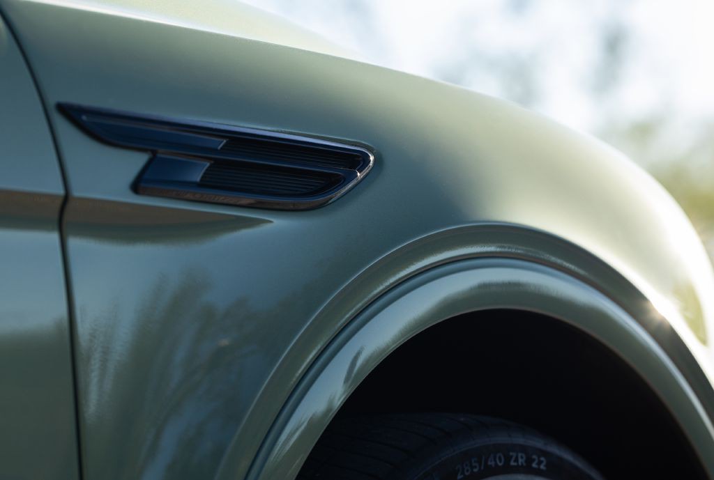 2021 Bentley Bentayga Image 156