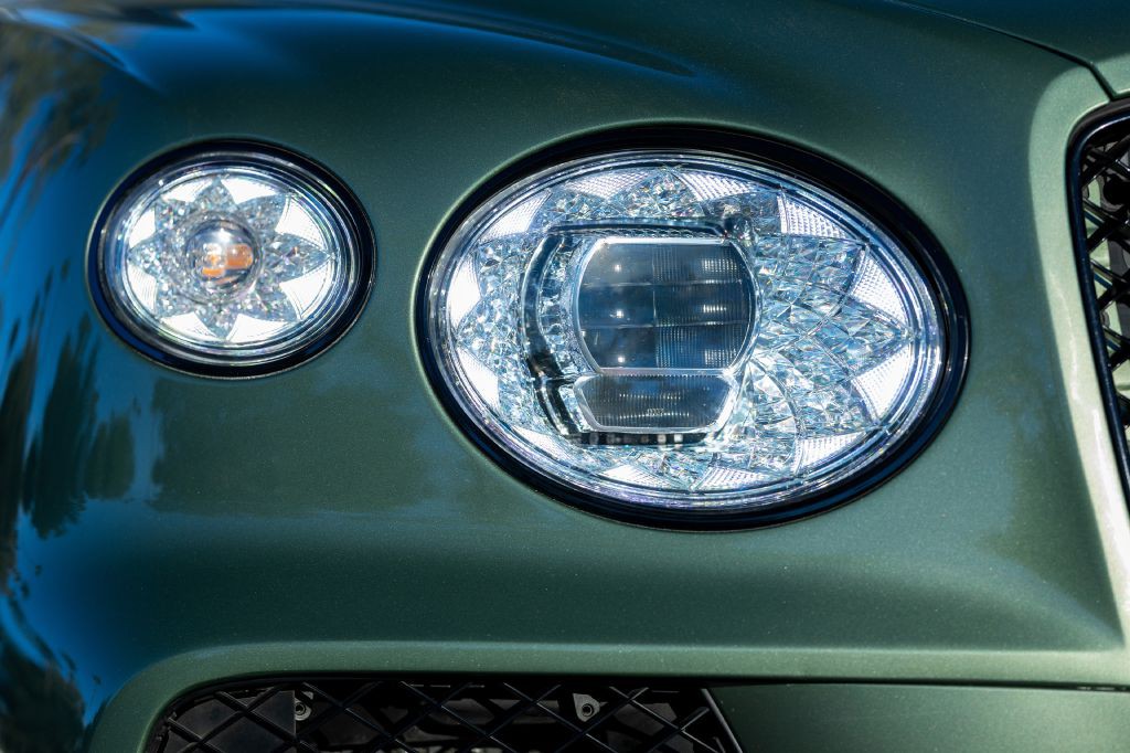 2021 Bentley Bentayga Image 174
