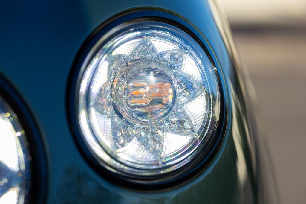 2021 Bentley Bentayga Image 176