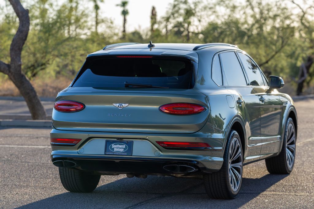 2021 Bentley Bentayga Image 182