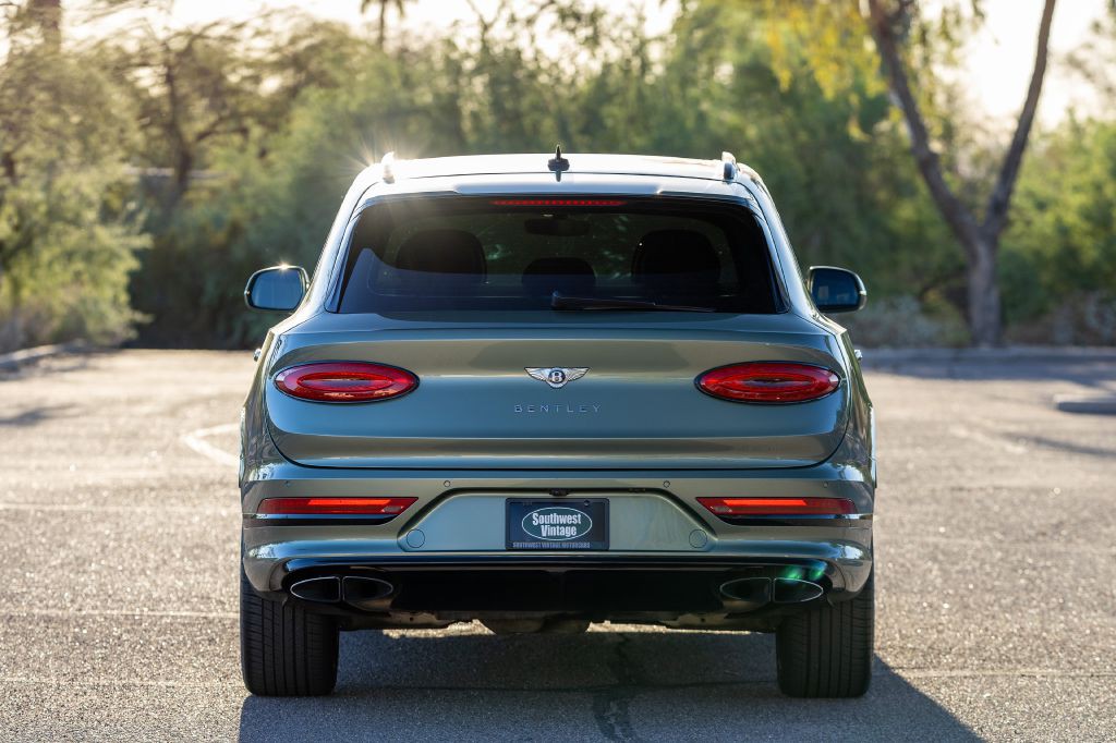 2021 Bentley Bentayga Image 183