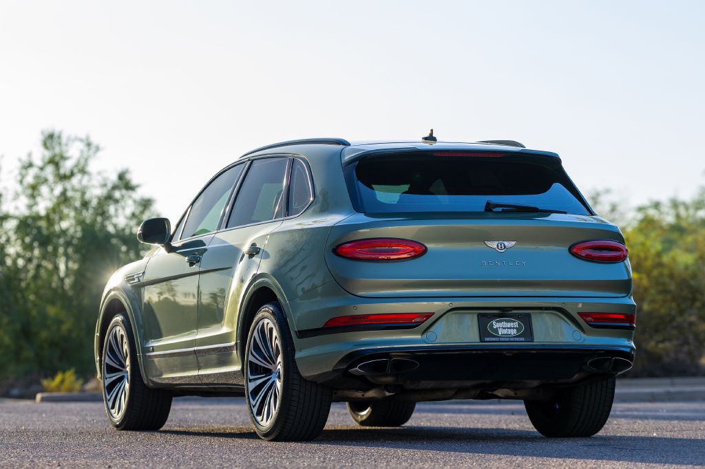 2021 Bentley Bentayga Image 184