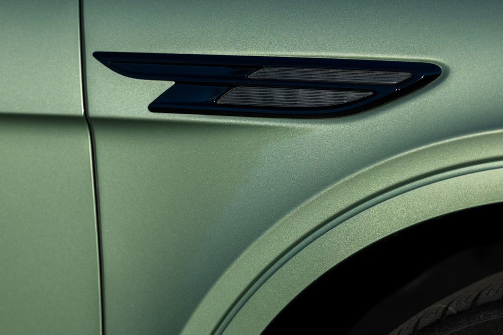 2021 Bentley Bentayga Image 187