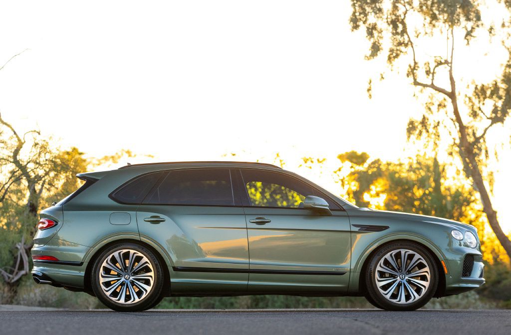 2021 Bentley Bentayga Image 243