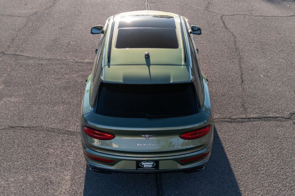 2021 Bentley Bentayga Image 248