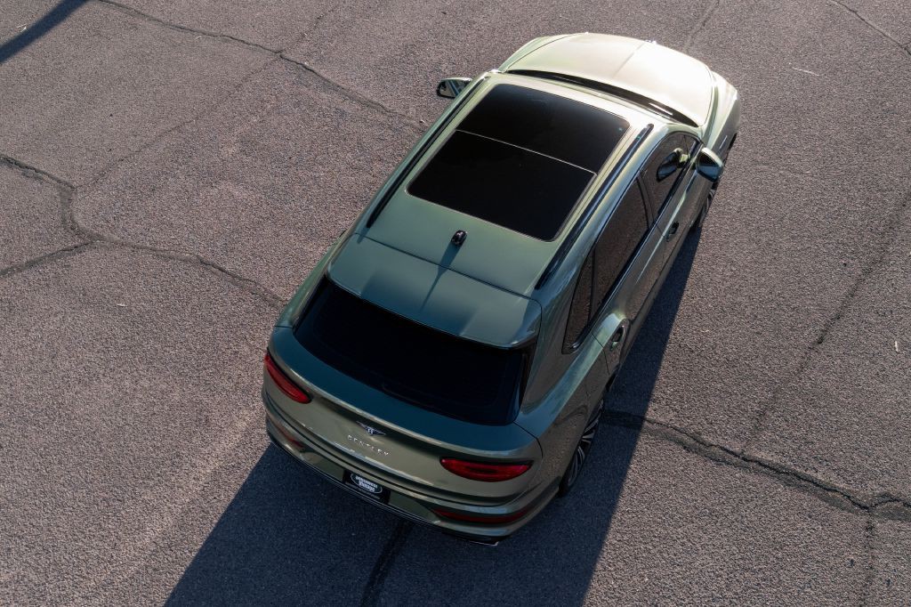 2021 Bentley Bentayga Image 250