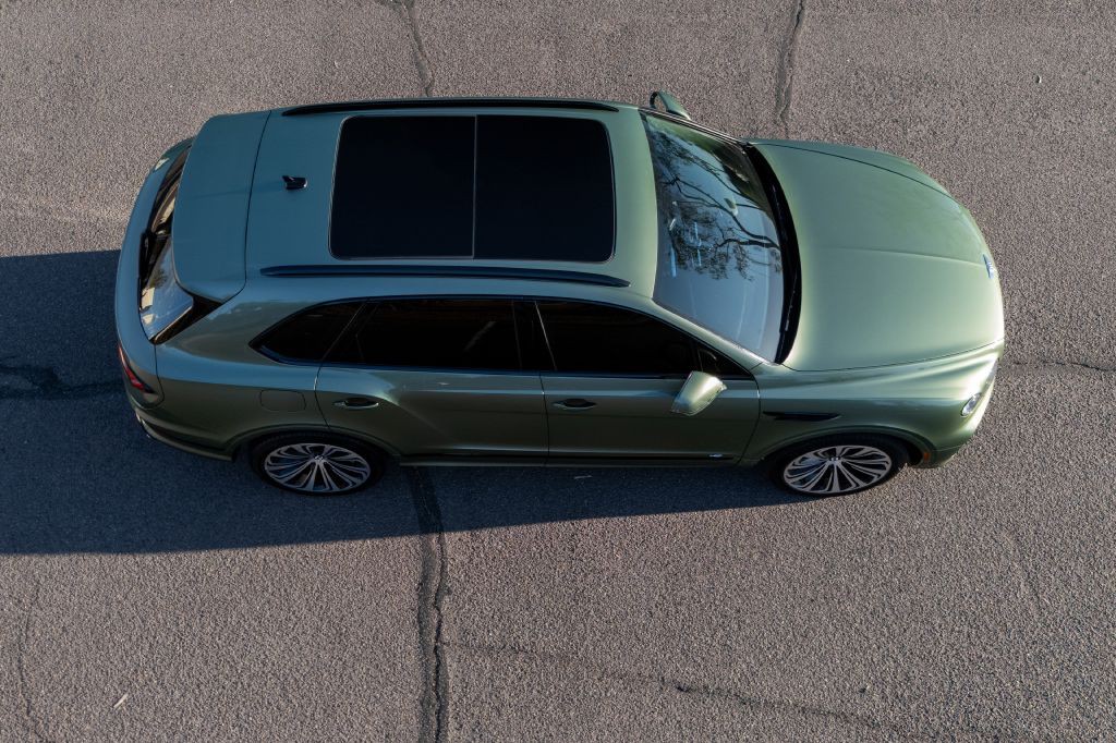 2021 Bentley Bentayga Image 253