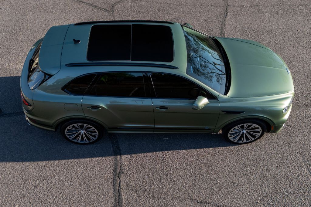 2021 Bentley Bentayga Image 254