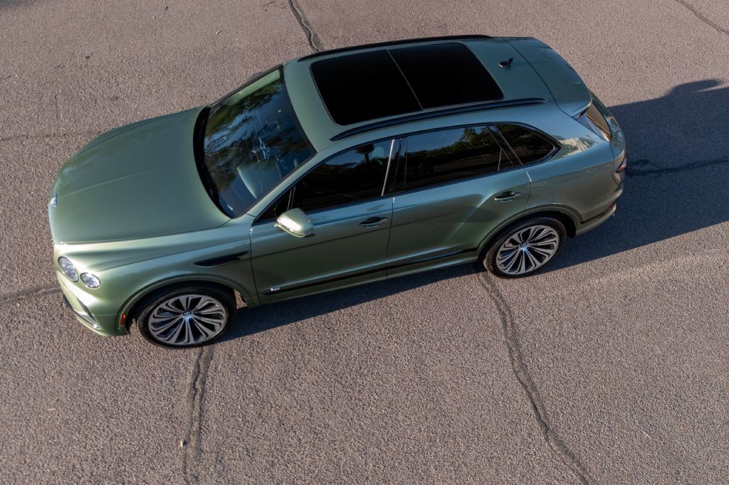 2021 Bentley Bentayga Image 262