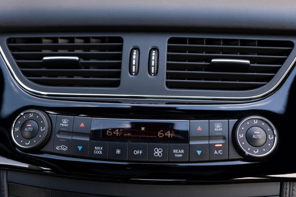 2007 Mercedes-Benz CLS-Class Image 28